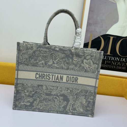 Dior Embroidery Large Book Tote Size: 42cm