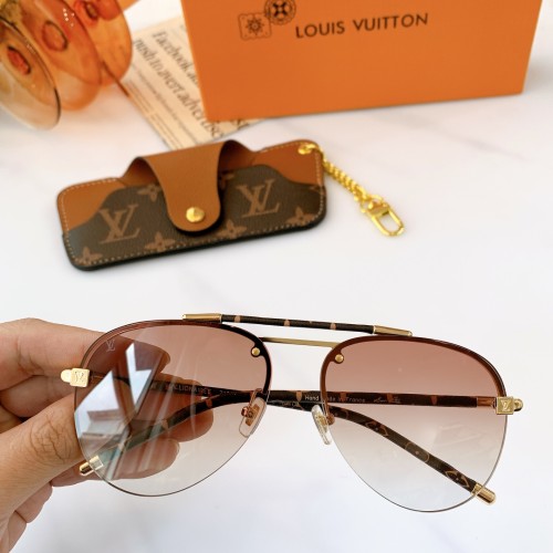 Louis Vuitton Fashion Sunglasses Size: 56-18-140