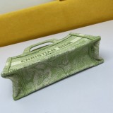 Dior Embroidered Book Tote Size: Mini 22.5-24-8cm