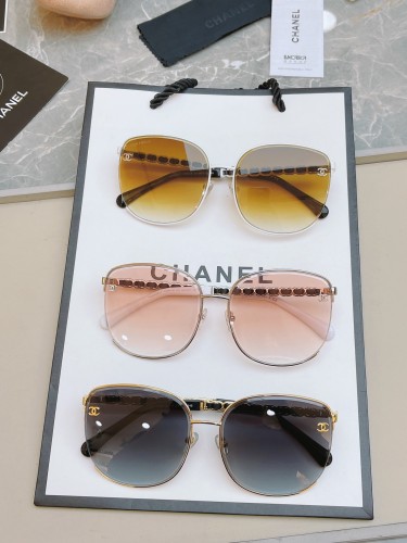 Chanel Hollow Classic Fashion Double C Logo Sunglasses Size: 61 口 17-140