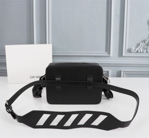 Off-White Striped One Shoulder Crossbody Bag Sizes：21×16×9cm