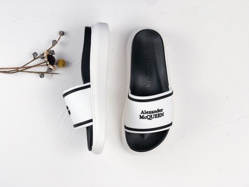 Alexander McQueen Women's Fashion Slippers