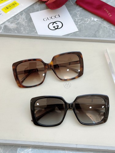 Gucci GG0728SA Rhinestone Sunglasses Size:57 口 18-145