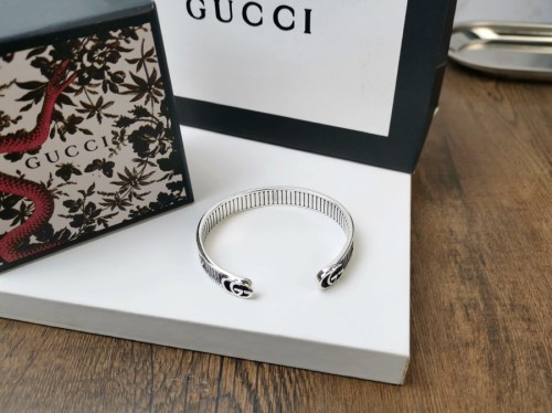 Gucci GG Double G Logo Bracelet Black Stripe Double G Bracelet