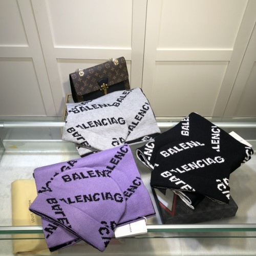 Balenciaga Classic Double Sided Two-tone Cashmere Knit Hat Scarf Set