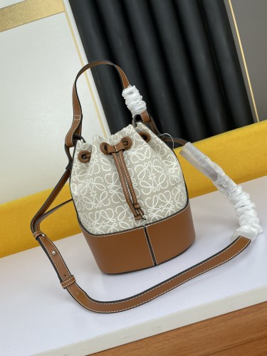 Loewe Canvas Stitching Embroidered Balloon Bag Bucket Bag Size: 18*25*13.5cm