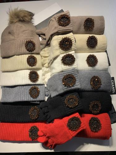 Chanel Unisex Fashion Three-piece Wool Suit Fox Fur Hat Scarf Gloves