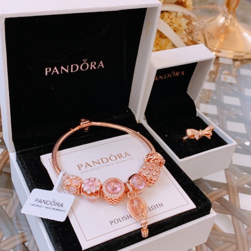 Pandora Bracelet Bracelet Size: 16 17 18 19 20 21