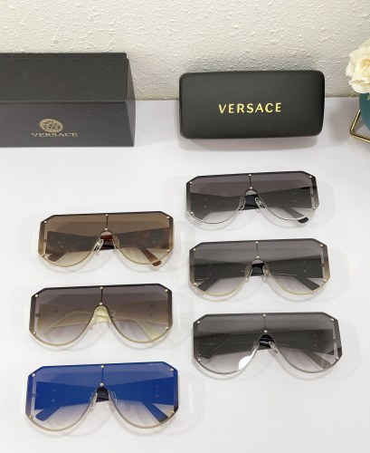 Versace Big Frame Gradient Fashion Sunglasses Size: 146-140