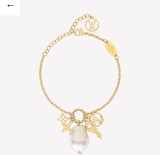  Louis Vuitton Fashion Multi Flower Key Pearl Bracelet