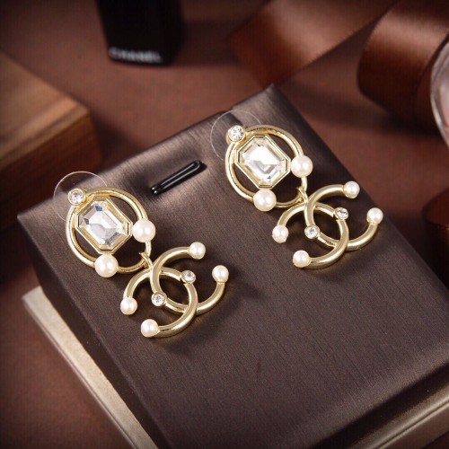 Chanel Fashion Diamond Pearl Earrings