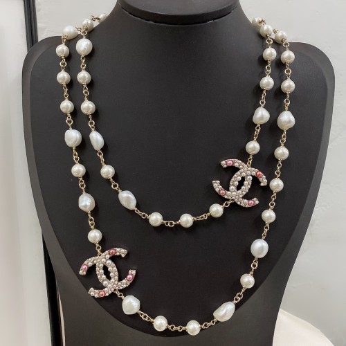 Chanel New Pearl Fashion Sweater Necklace