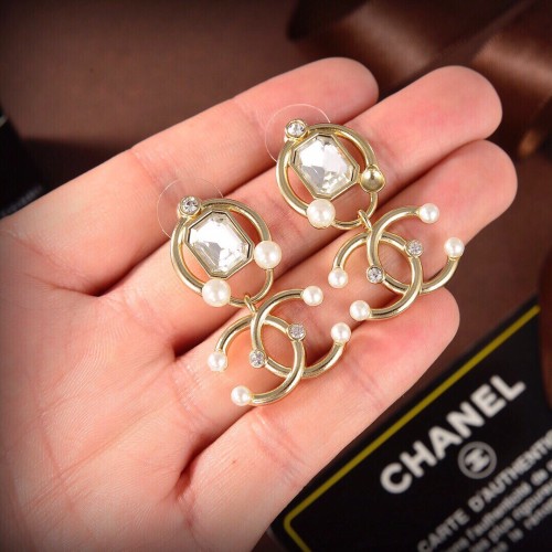 Chanel Fashion Diamond Pearl Earrings