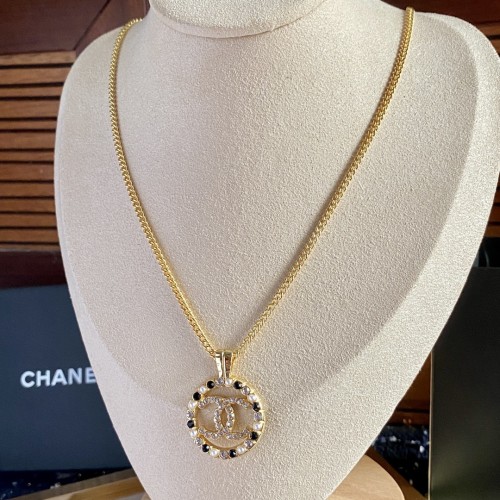 Chanel Fashion Simple Logo Necklace