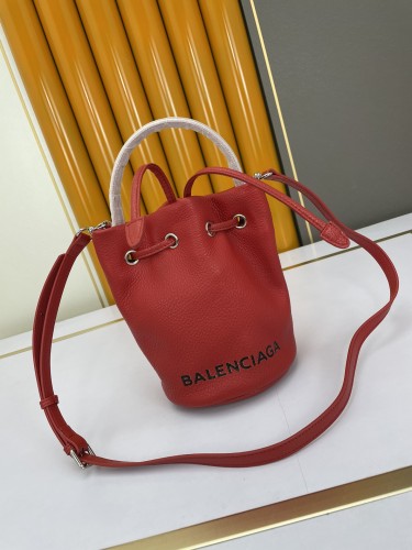 BALENCIAGA NAVY CABAS Bucket Bag Red Size: 15-23-15cm