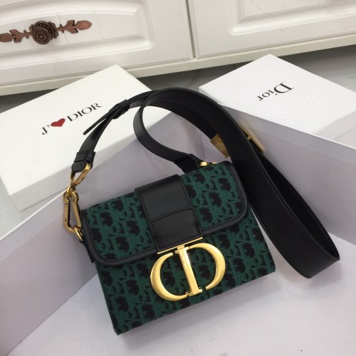 Dior New Montaigne Bag Messenger Bag Size: 19,14,7 cm