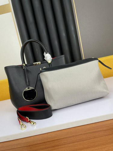 BVLGARI Fashion Handbag, Mother and Child Bag Black Size: 32-22-12cm
