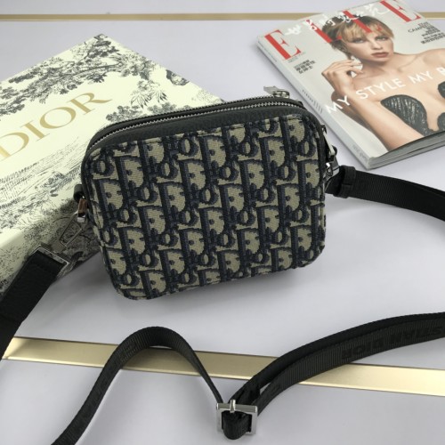 Dior Kim Jones Fashion Presbyopia Waist Bag Size: 18x13x7cm