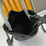 BALENCIAGA NAVY CABAS Bucket Bag White Size: 15-23-15cm