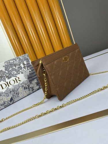 Dior New Chain Bag Clutch Brown Size: 19*14cm