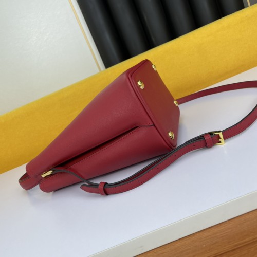 Prada Double Saffiano Hand Messenger Bag Red Size: 23*13*22 cm