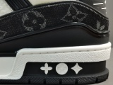 Louis Vuitton Trainer Men fashion sneakers Shoes