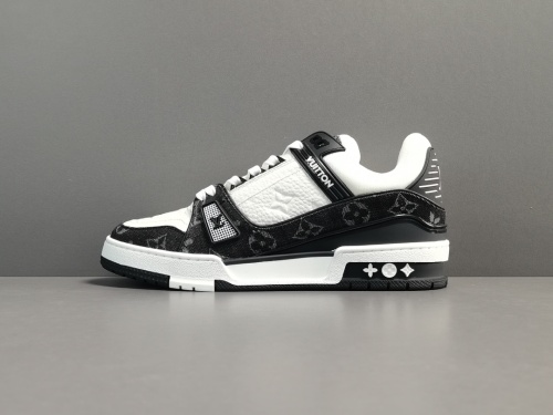 Louis Vuitton Trainer Men fashion sneakers Shoes