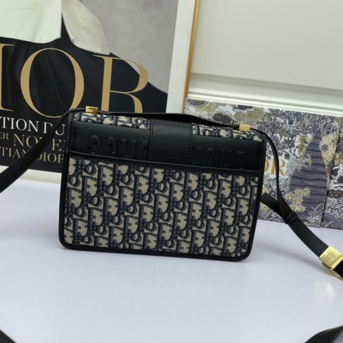 Dior 30 Montaigne Bag Size:24-16-6cm
