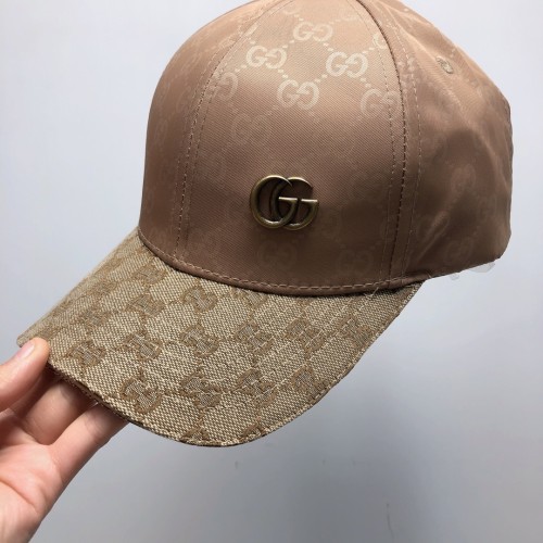 Gucci Classic Old flower Peaked Cap