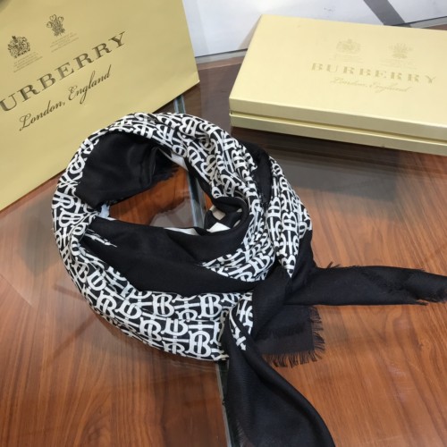 Burberry Classic Double-sided Shawl Scarf