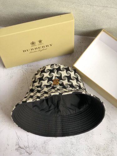 Burberry Classic Check New Bucket Hat