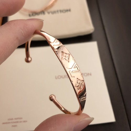 Louis Vuitton Women Hot Fashion Simple Bracelet