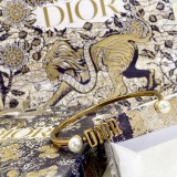 Dior New Pearl Letter Open Bracelet