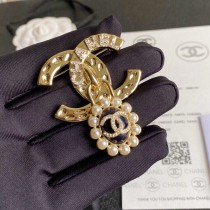 Chanel Classic Pearl Double C Brooch