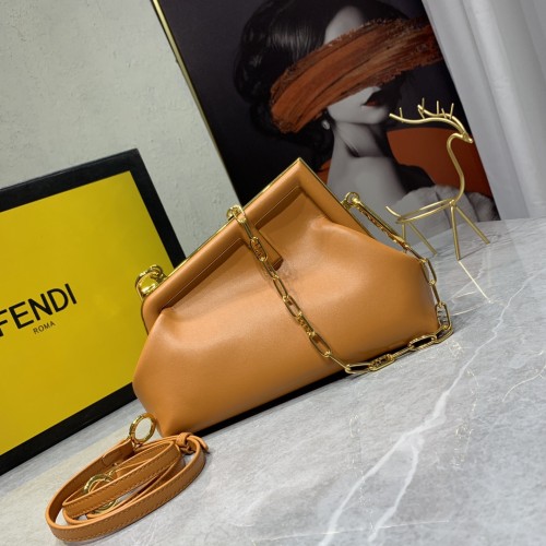 Fendi New Cowhide Chain Cloud Bag Sizes:32.5x15x25cm