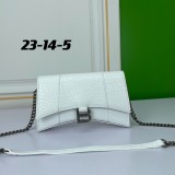 Balenciaga New Cowhide Chain Half Moon Messenger Bag Sizes:23-5-14cm