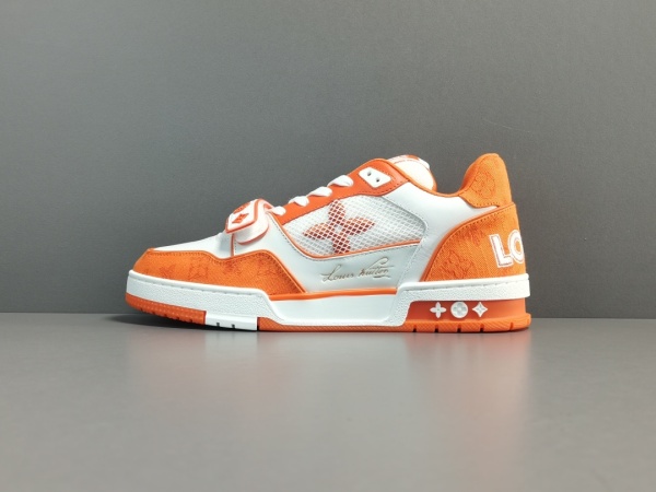 Louis Vuitton Trainer Men fashion sneakers Shoes