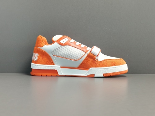 Louis Vuitton Trainer Men fashion sneakers Shoes