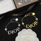 Dior New Letter Pearl Temperament All-Match Bracelet