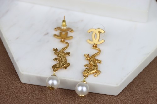 Chanel Lizard Pearl Alphabet Vintage Stud Earrings