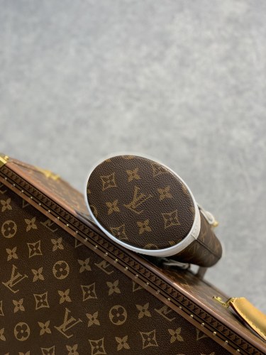 Louis Vuitton Monogram Nano Bucket Handbag Size 13.0 x 17.0 x 9.0 cm