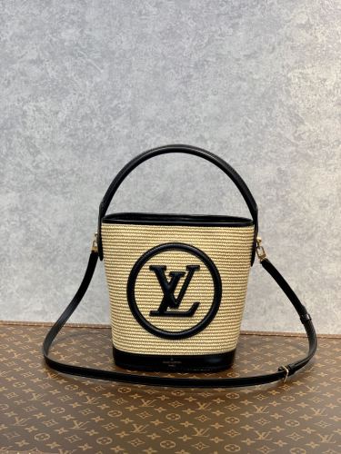 Louis Vuitton Monogram Giant Raffia Shoulder Crossbody Bag Size 20 x 19 x 24 cm