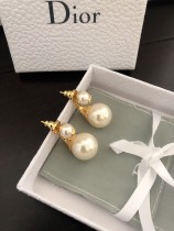 Dior Back Hanging Pearl Earrings