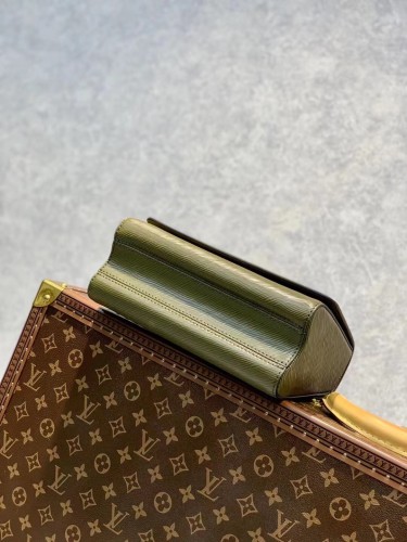 Louis Vuitton Classic Twist Lock Clutch Bag Size 23.0 x 17.0 x 9.5 cm