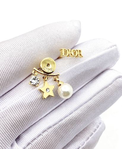 Dior CD Letter Pentagram Earrings