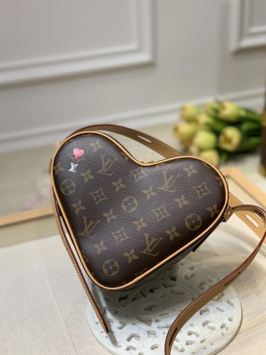 Louis Vuitton Transformed Monogram Nicolas Ghesquière Crossbody Bag Size22 x 16 x 6cm