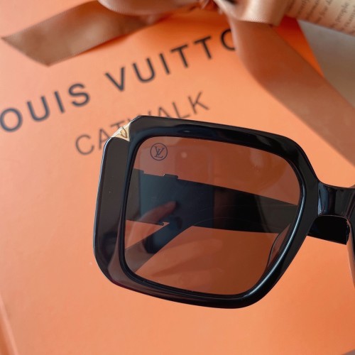 Louis Vuitton Fashion Classic Glasses Size: 55口20