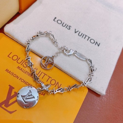 Louis Vuitton Unisex Classic Adjustable Length Bracelet 22CM