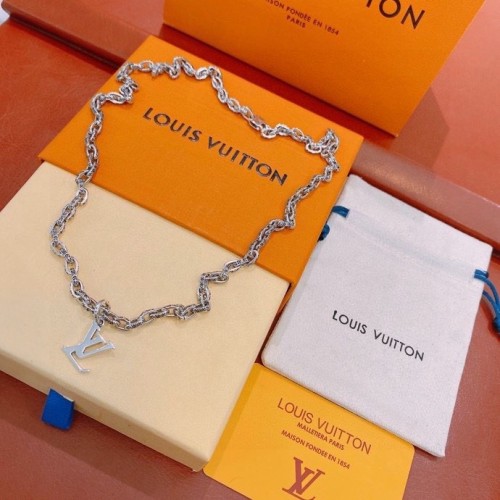 Louis Vuitton Unisex Classic Retro Elements Trendy Versatile Necklace 60MM