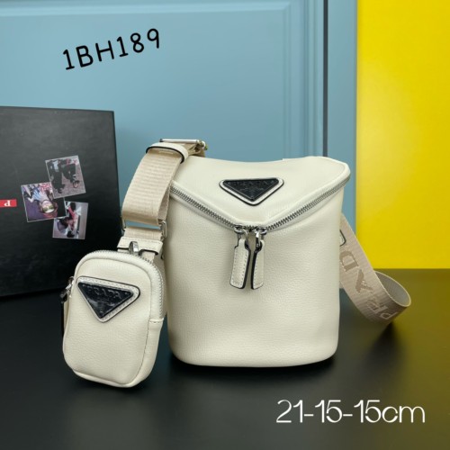 Prada Unisex Classic Fashion Three-in-one Full Leather Beach Bag Size: 21X15X15CM
